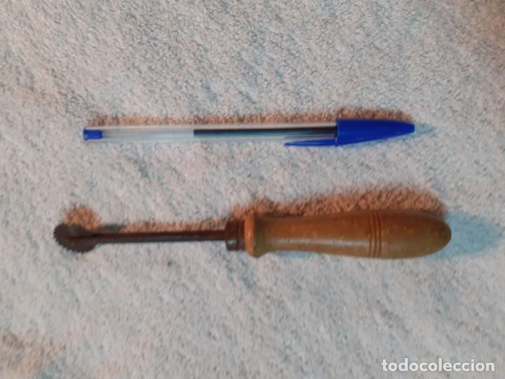 Antig&uuml;edades: Herramienta guarnicionero - Foto 2