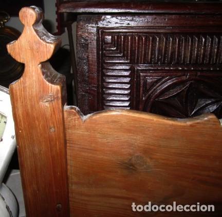 Antig&uuml;edades: Banco rustico antiguo con puertas - Foto 5