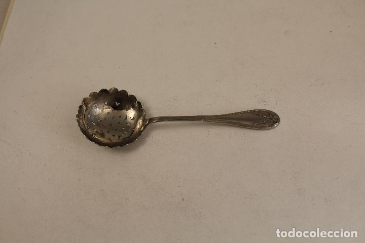 Antig&uuml;edades: cuchara colador de t&eacute; plateada - Foto 2