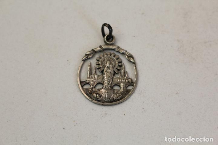 Antig&uuml;edades: medalla virgen del pilar en plata de ley - Foto 4