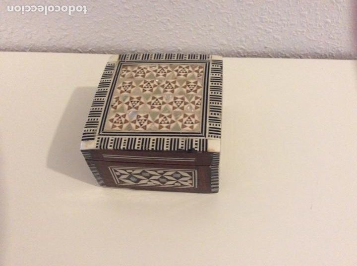Antig&uuml;edades: Caja - Foto 1