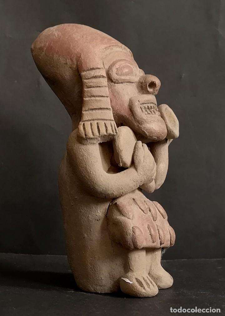 Antig&uuml;edades: Estatuilla de Cer&aacute;mica Roja - Foto 3
