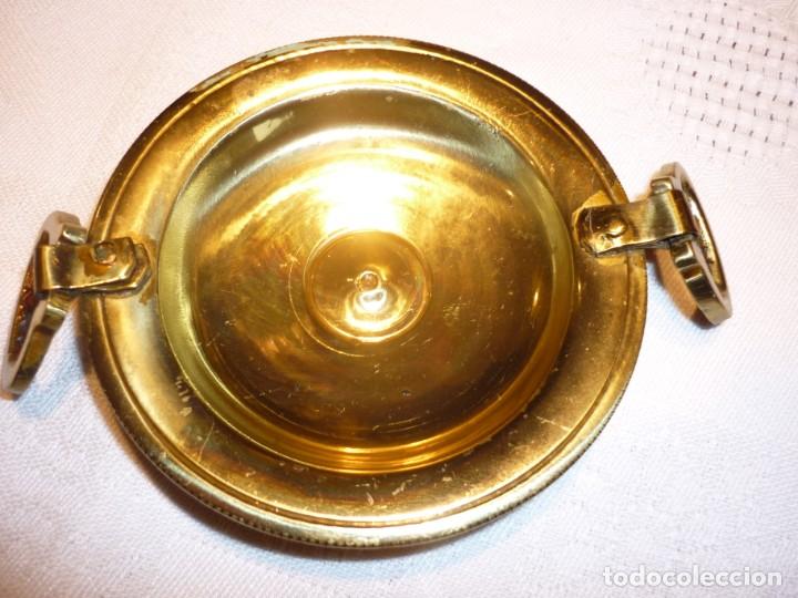 Antig&uuml;edades: BRASERO DE LATON CON ASAS DE LATON . - Foto 1