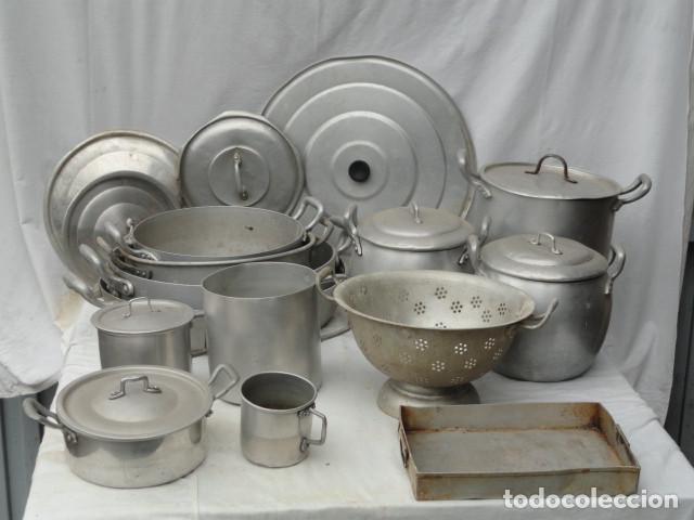 Antig&uuml;edades: CONJUNTO BATERIA DE COCINA DE ALUMINIO. - Foto 1