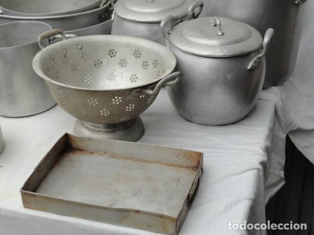 Antig&uuml;edades: CONJUNTO BATERIA DE COCINA DE ALUMINIO. - Foto 4