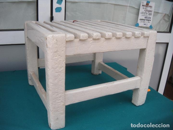 Antiquit&eacute;s: ASIENTO PELDA&Ntilde;O MUY REPINTADO