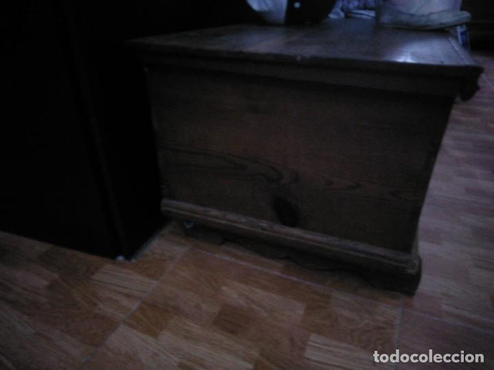 Antig&uuml;edades: Ba&uacute;l o arca principios  1.900. - Foto 8