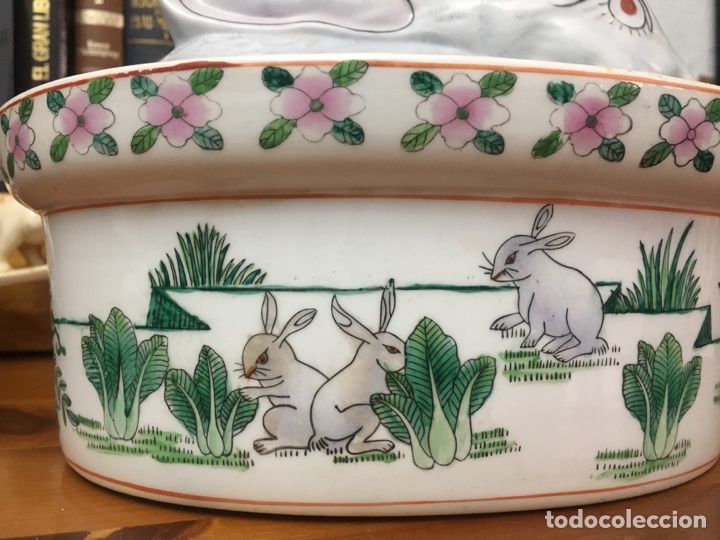 Antig&uuml;edades: Sopera porcelana conejo y coles - Foto 2