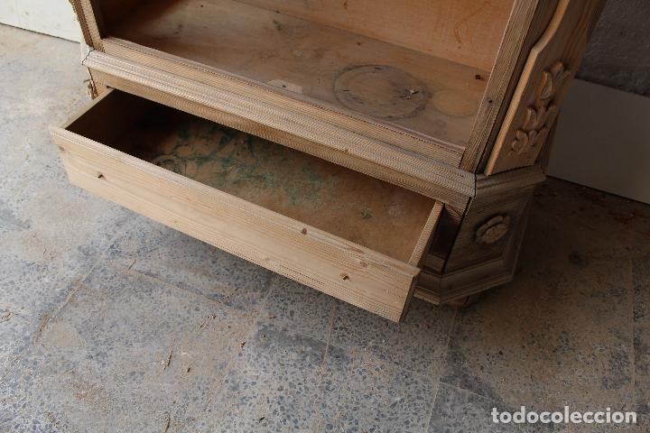 Antig&uuml;edades: vitrina de madera para restaurar - Foto 8