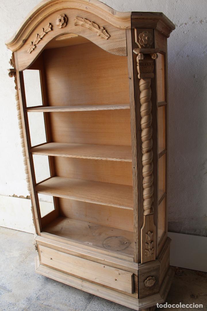 Antig&uuml;edades: vitrina de madera para restaurar - Foto 9