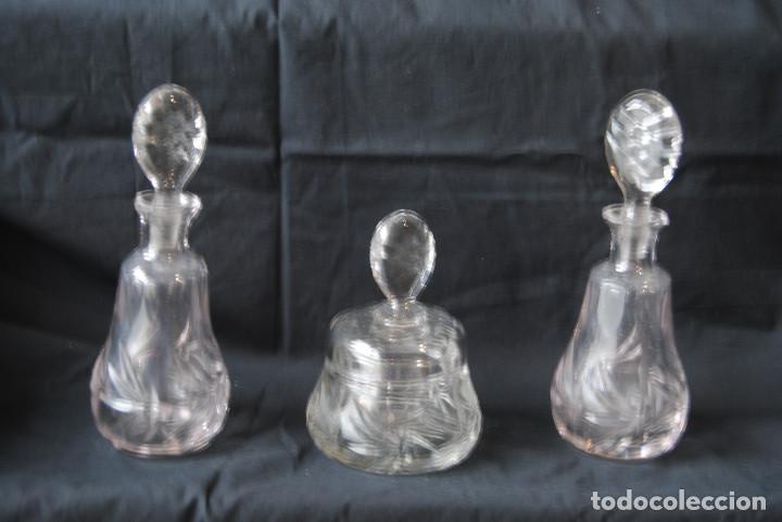 Antig&uuml;edades: JUEGO TOCADOR ANTIGUO - Foto 1