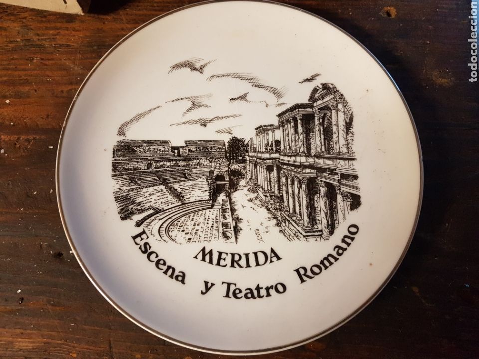 Antig&uuml;edades: Plato porcelana Merida - Foto 1