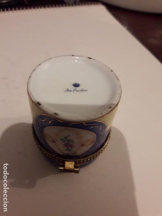 Antig&uuml;edades: Caja porcelana - Foto 2