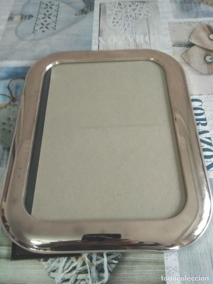 Antig&uuml;edades: Marco creo que de plata - Foto 1