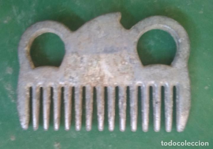 Antig&uuml;edades: ANTIGUO PEINE PARA LAS CRINES DE LOS CABALLOS - Foto 2