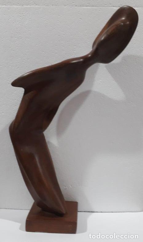 Antiquit&eacute;s: Escultura tallada en caoba