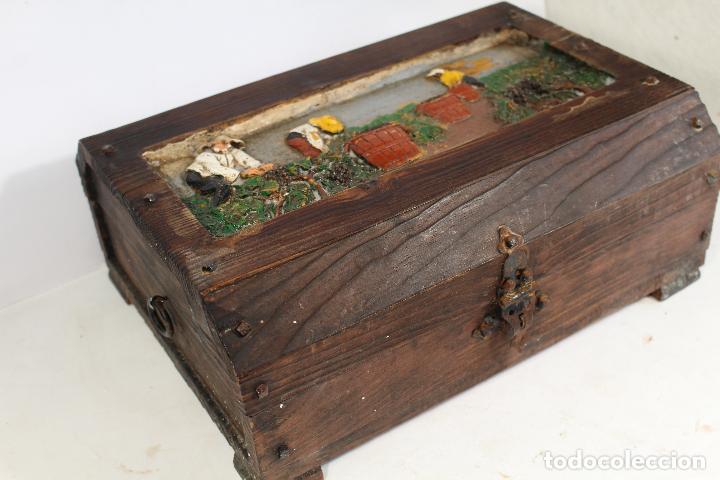 Antig&uuml;edades: caja madera vendimia - Foto 3