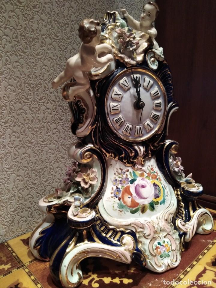 Antig&uuml;edades: Reloj de porcelana - Foto 2