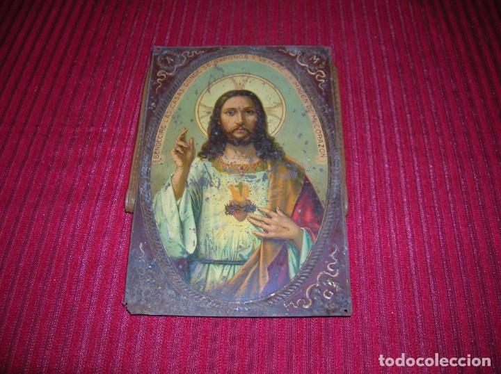 Antig&uuml;edades: Antigua chapa del Coraz&oacute;n de Jes&uacute;s.Protectora. - Foto 1