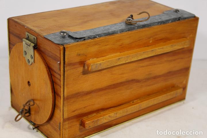 Antig&uuml;edades: jaula transportin para palomas - Foto 2