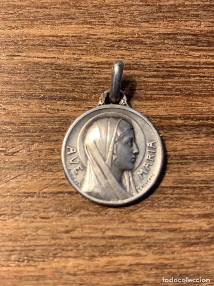 Antig&uuml;edades: Medalla de plata de N.S.de Lourdes - Foto 1