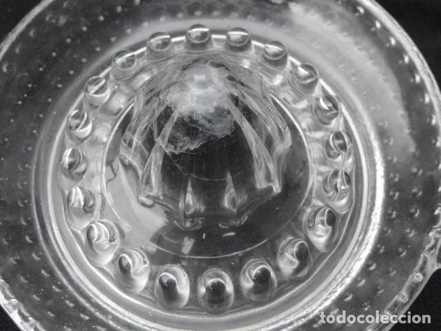 Antig&uuml;edades: EXPRIMIDOR C&Iacute;TRICOS DE CRISTAL. - Foto 3