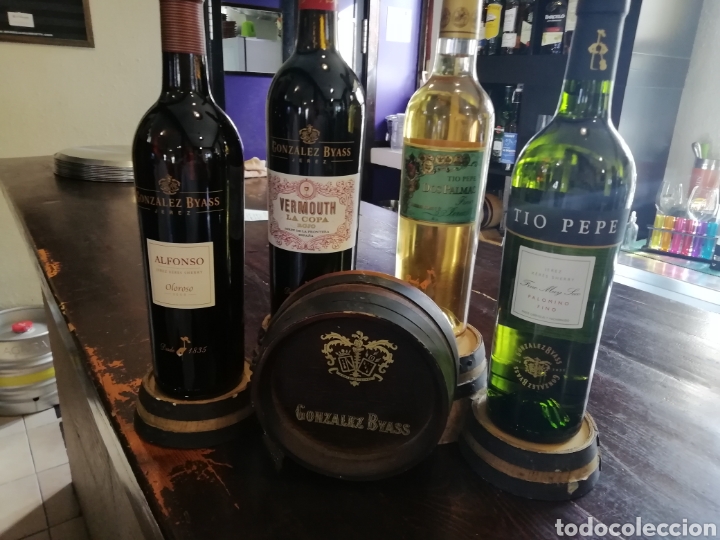 Antig&uuml;edades: Expositor para botellas de gonzalez byas - Foto 1