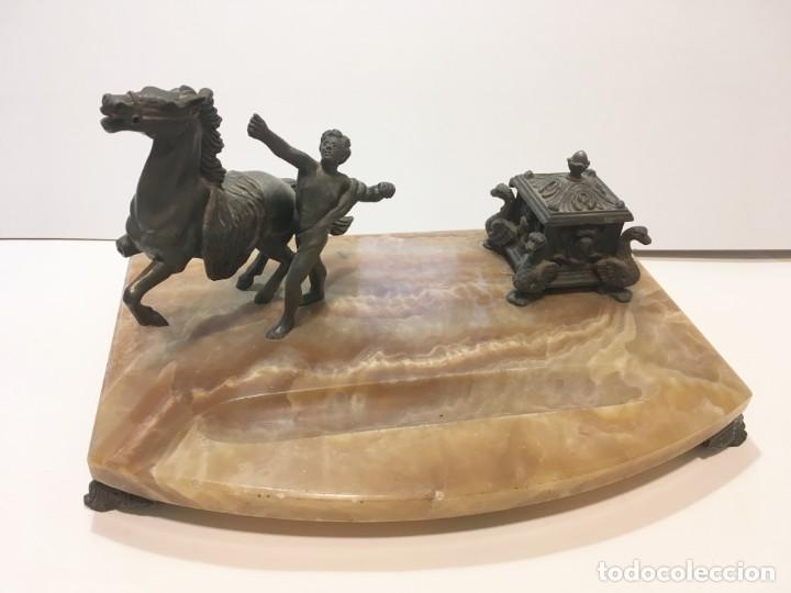 Antig&uuml;edades: Escriban&iacute;a de m&aacute;rmol y bronce - Foto 1