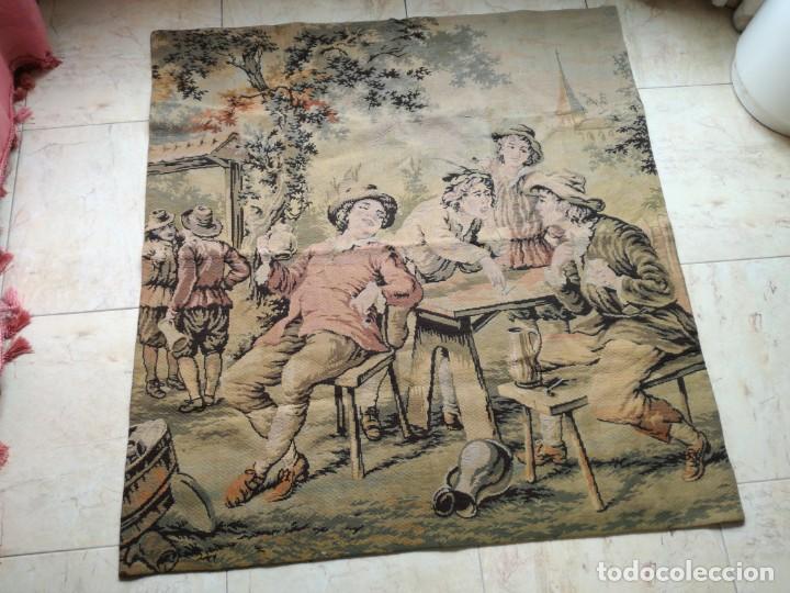 Antig&uuml;edades: GRAN TAPIZ ANTIGUO CON ESCENA DE TABERNA. - Foto 1