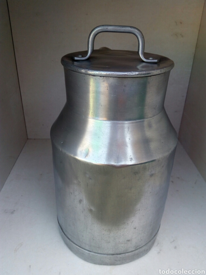 Antig&uuml;edades: Lechera de aluminio a&ntilde;os 60 - Foto 2