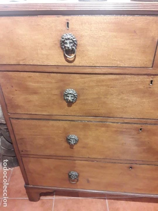 Antig&uuml;edades: C&oacute;moda - Foto 2