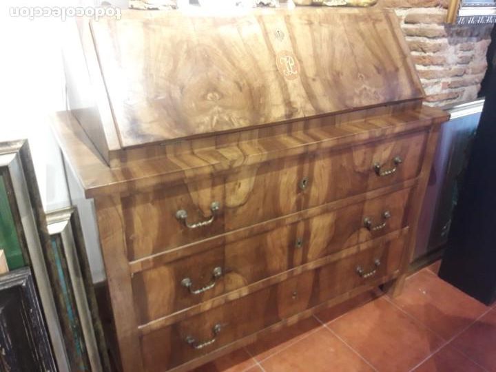 Antig&uuml;edades: Escritorio Isabelino - Foto 1