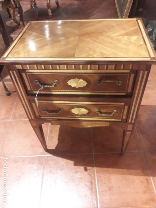 Antig&uuml;edades: Comodita - Foto 1