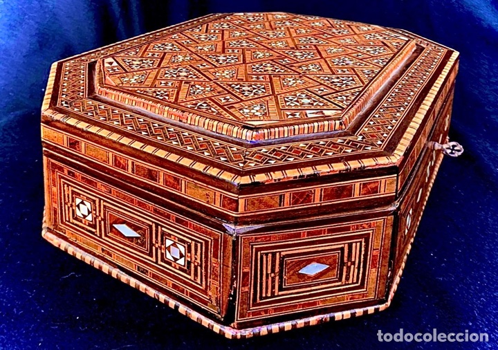 Antig&uuml;edades: Caja arabesca con incrustaciones S.19 - Foto 2