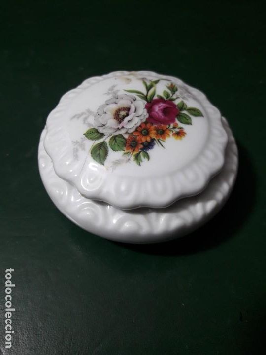 Antig&uuml;edades: Cajita porcelana - Foto 1