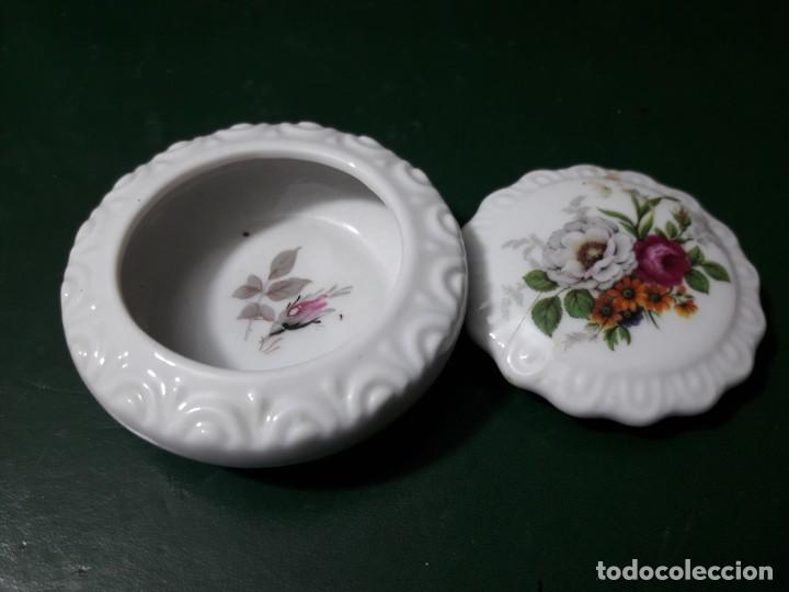 Antig&uuml;edades: Cajita porcelana - Foto 2