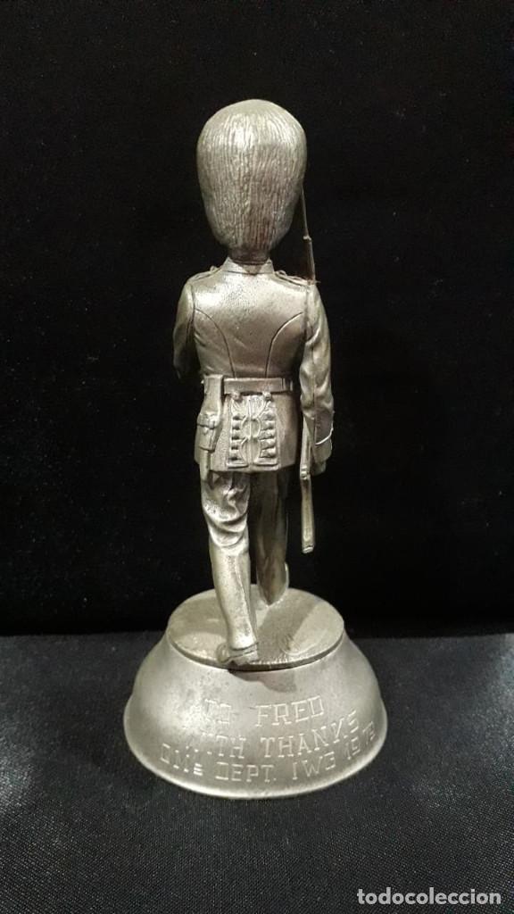 Antig&uuml;edades: Figura soldado ingl&eacute;s con firma - Foto 2