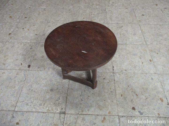 Antig&uuml;edades: Mesita auxiliar - Foto 1