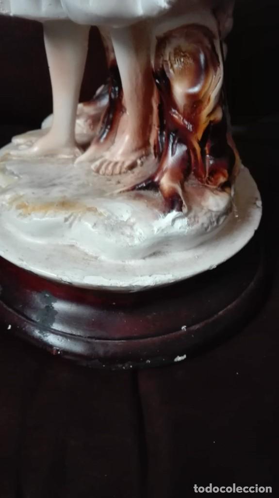 Antig&uuml;edades: Dama con atillo de viaje de yeso - Foto 9