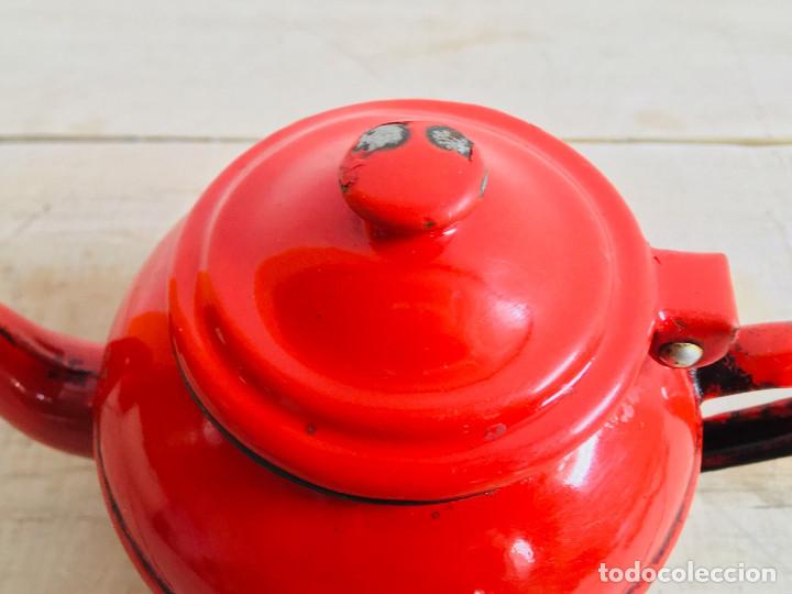 puchero rojo decorativo antigua tetera de esmal - Comprar Utensilios del  Hogar Antiguos en todocoleccion - 148512754