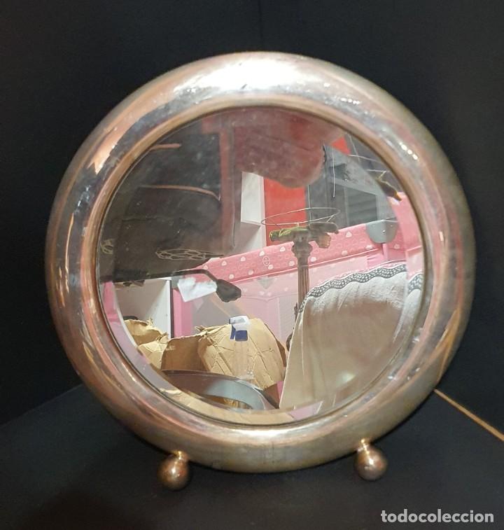 Antig&uuml;edades: Espejo circular plateado de sobremesa - Foto 1