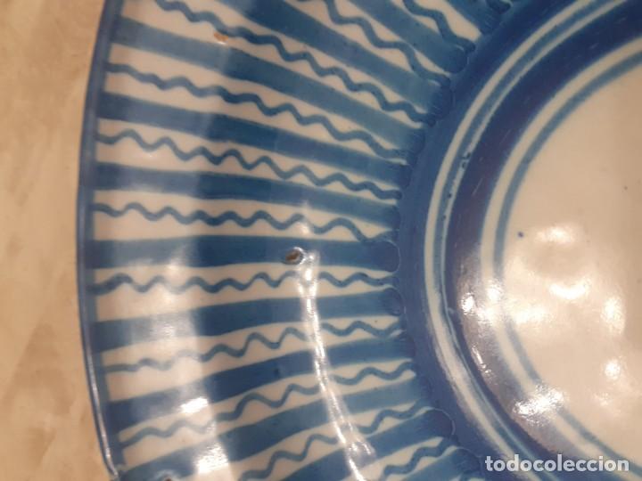 Antig&uuml;edades: Antiguo y gran plato de cer&aacute;mica - Foto 3