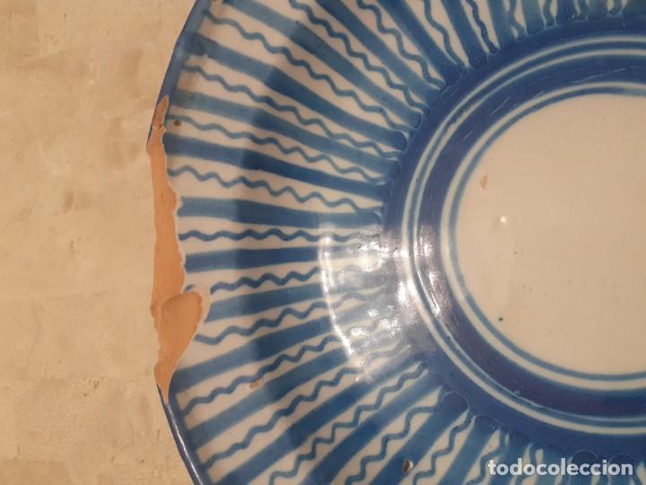 Antig&uuml;edades: Antiguo y gran plato de cer&aacute;mica - Foto 4