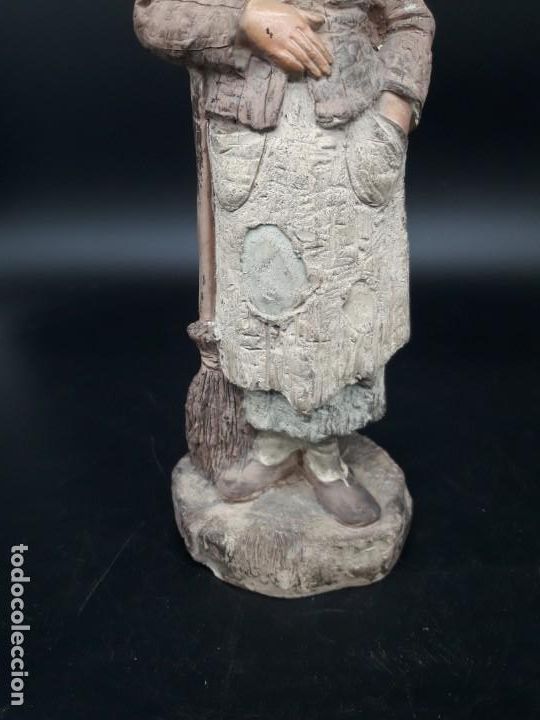 Antig&uuml;edades: Mujer pobre - Foto 3