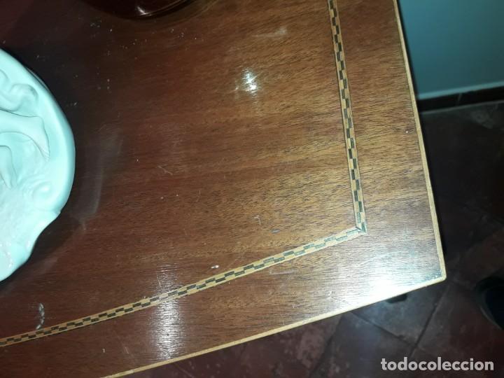 Antig&uuml;edades: C&oacute;moda curvada - Foto 4