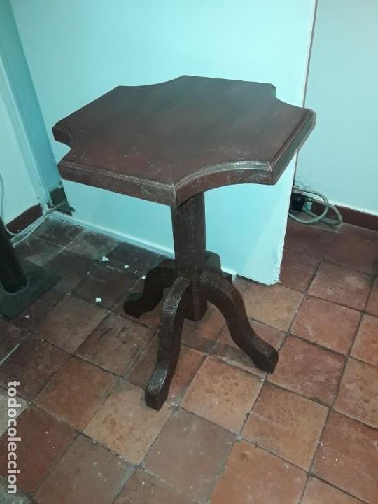 Antig&uuml;edades: Velador madera - Foto 1
