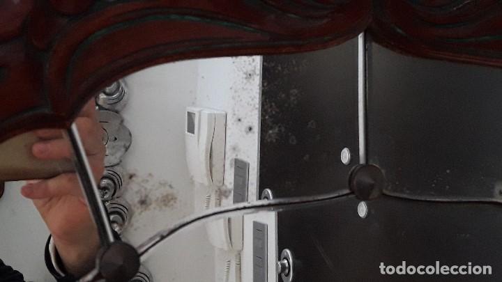 Antig&uuml;edades: ESPEJO EN MADERA TALLADA A&Ntilde;OS 30 / 40 - Foto 5