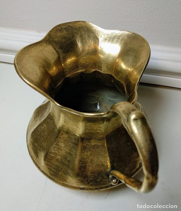 Antig&uuml;edades: Jarra de agua, bronce - Foto 3