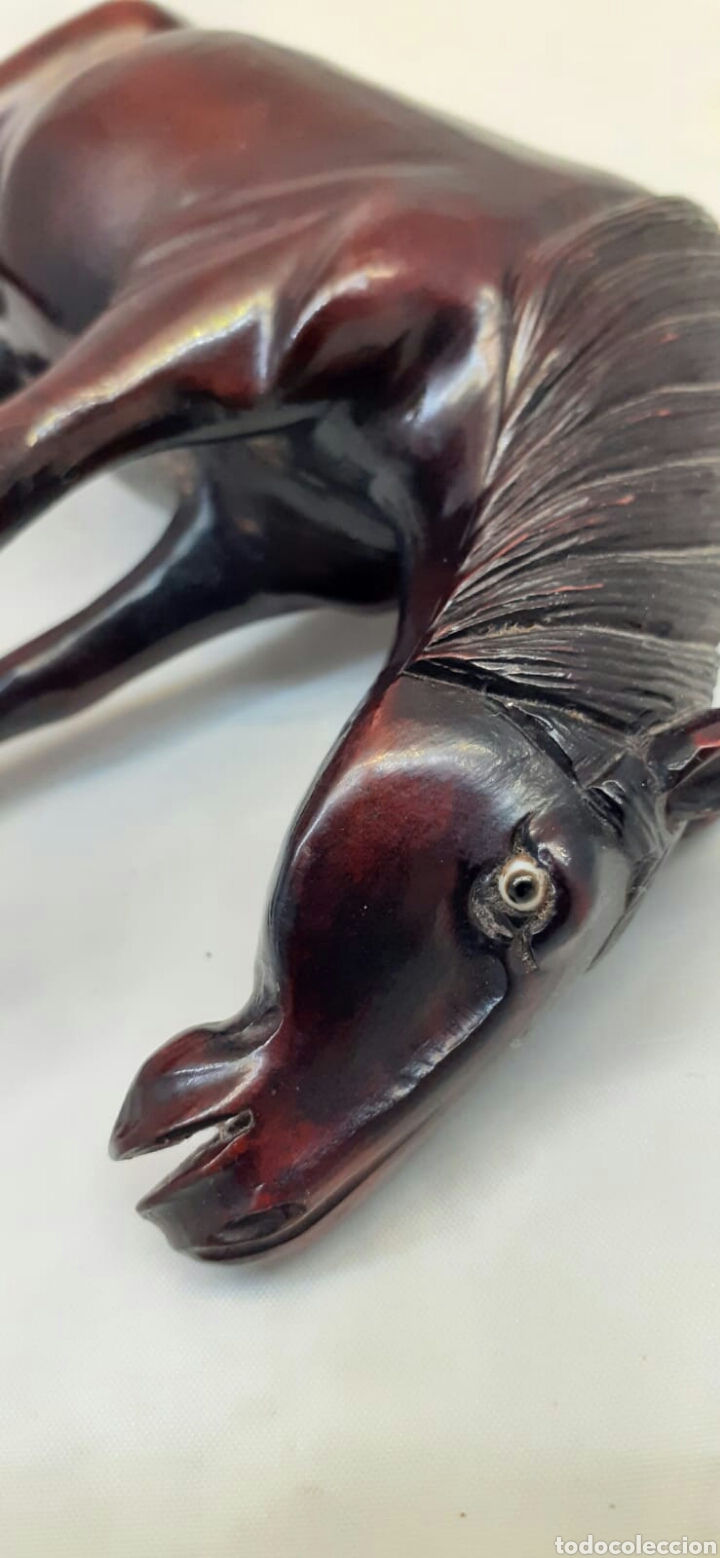 Antig&uuml;edades: Caballo de madera con ojos de cristal - Foto 6