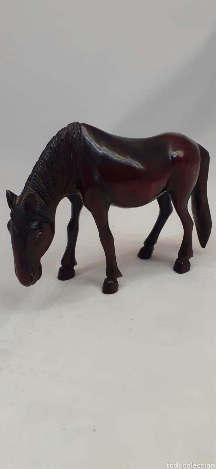 Antig&uuml;edades: Caballo de madera con ojos de cristal - Foto 8